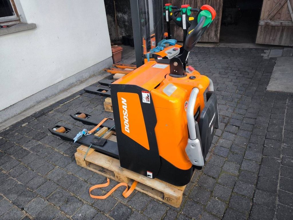 Doosan BPR208-7 EPS Elektro-Hubwagen 2022 Neu