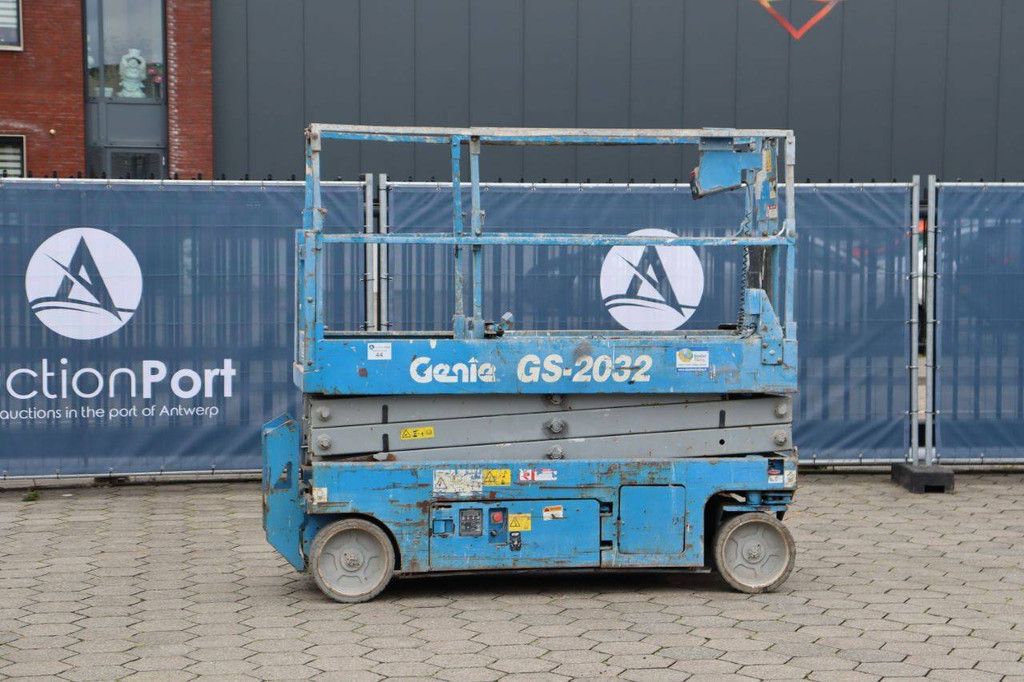 Scissor lift Genie GS-2032 Electric 8.13m
