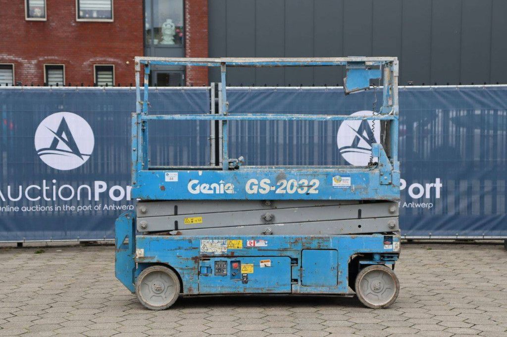 Scissor lift Genie GS-2032 Electric 8.13m