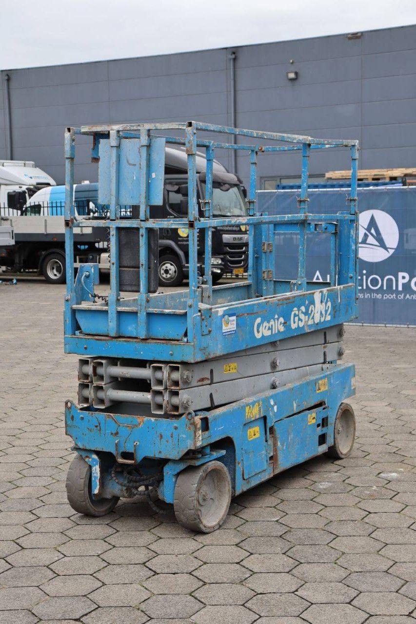 Scissor lift Genie GS-2032 Electric 8.13m