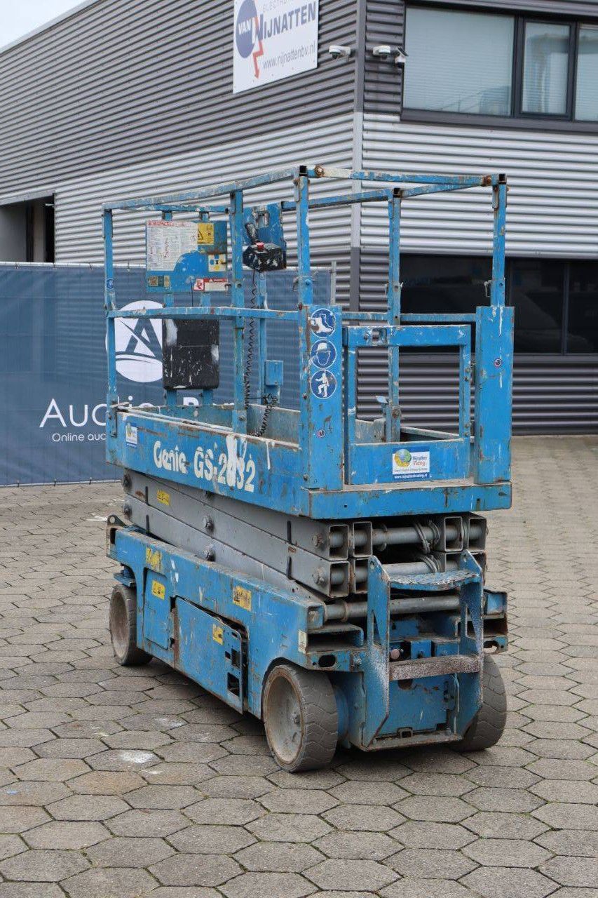 Scissor lift Genie GS-2032 Electric 8.13m