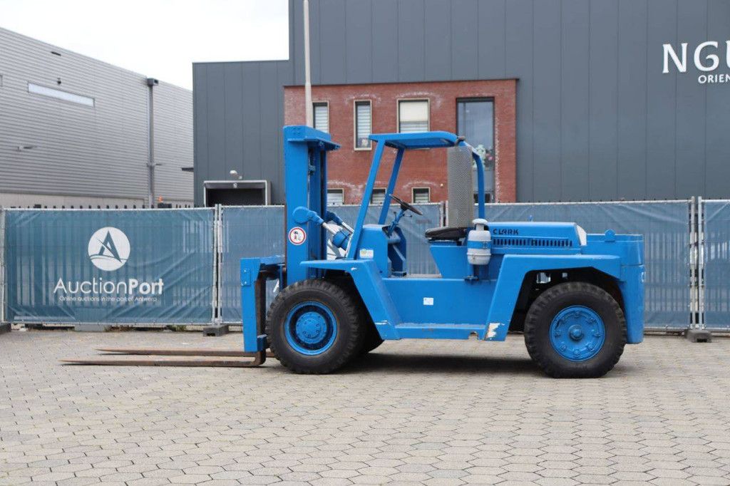 Forklift Clark DCY 160 Diesel 7258kg 5.33m