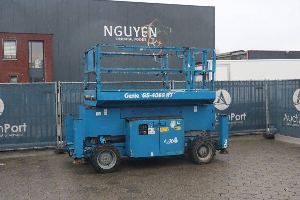 Scissor lift Genie GS-4069 RT Diesel 14.12m