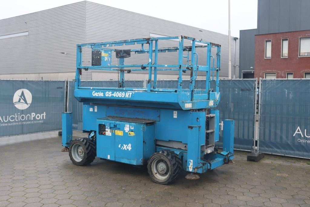Scissor lift Genie GS-4069 RT Diesel 14.12m