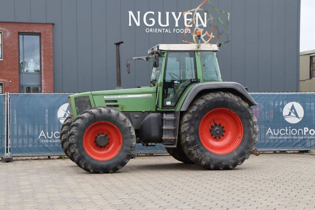 Traktor Fendt Favorit 824 Diesel 169kW