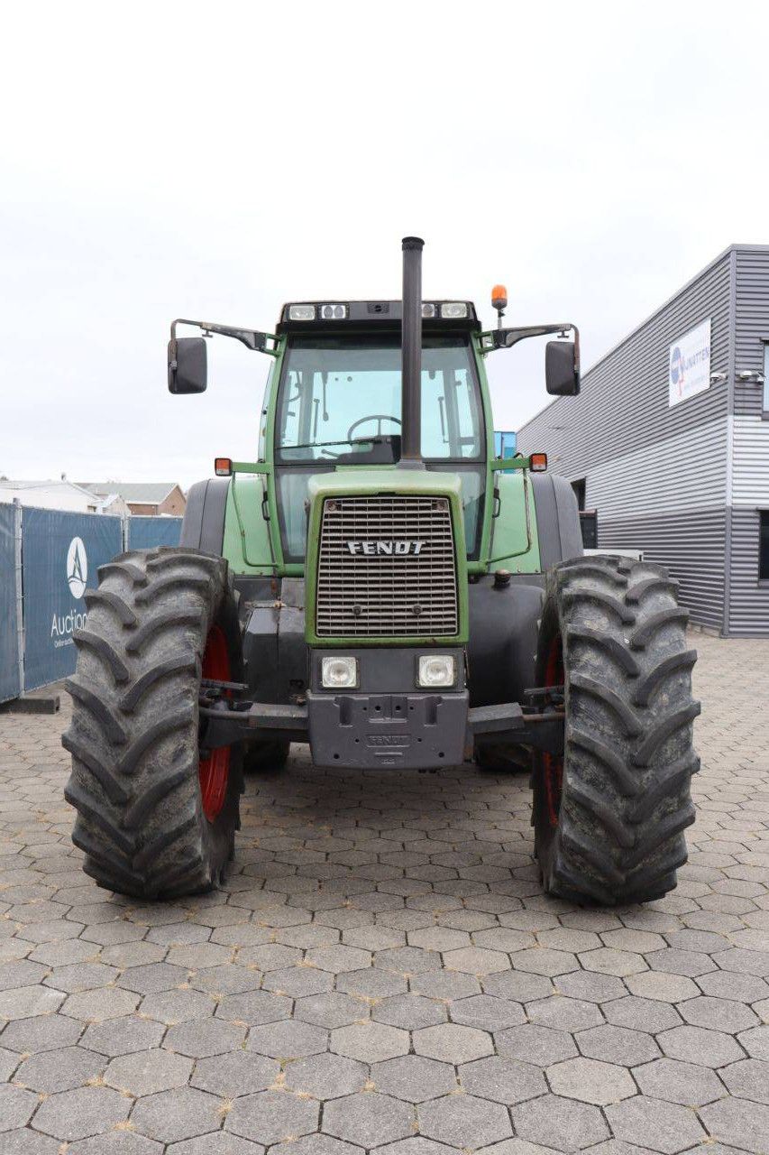 Traktor Fendt Favorit 824 Diesel 169kW