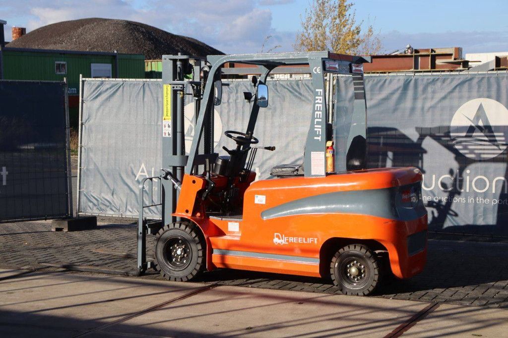 Forklift Freelift CMF20 Electric 2000kg 3.0m 2024