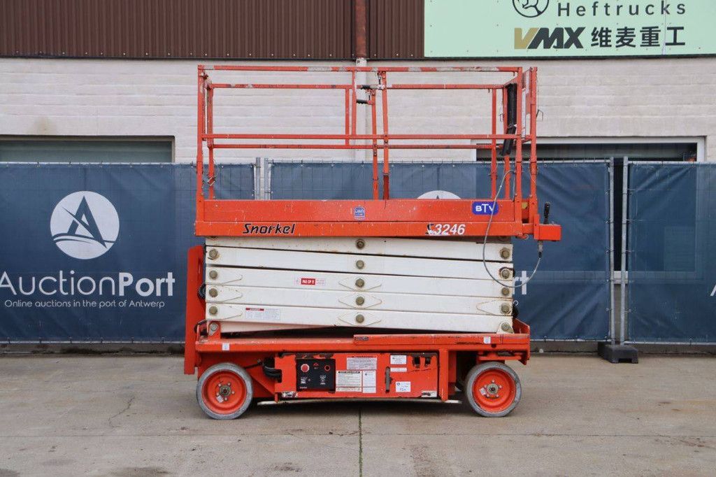 Scherenarbeitsbühne Snorkel S3246 Elektrisch 11,8 m 2005