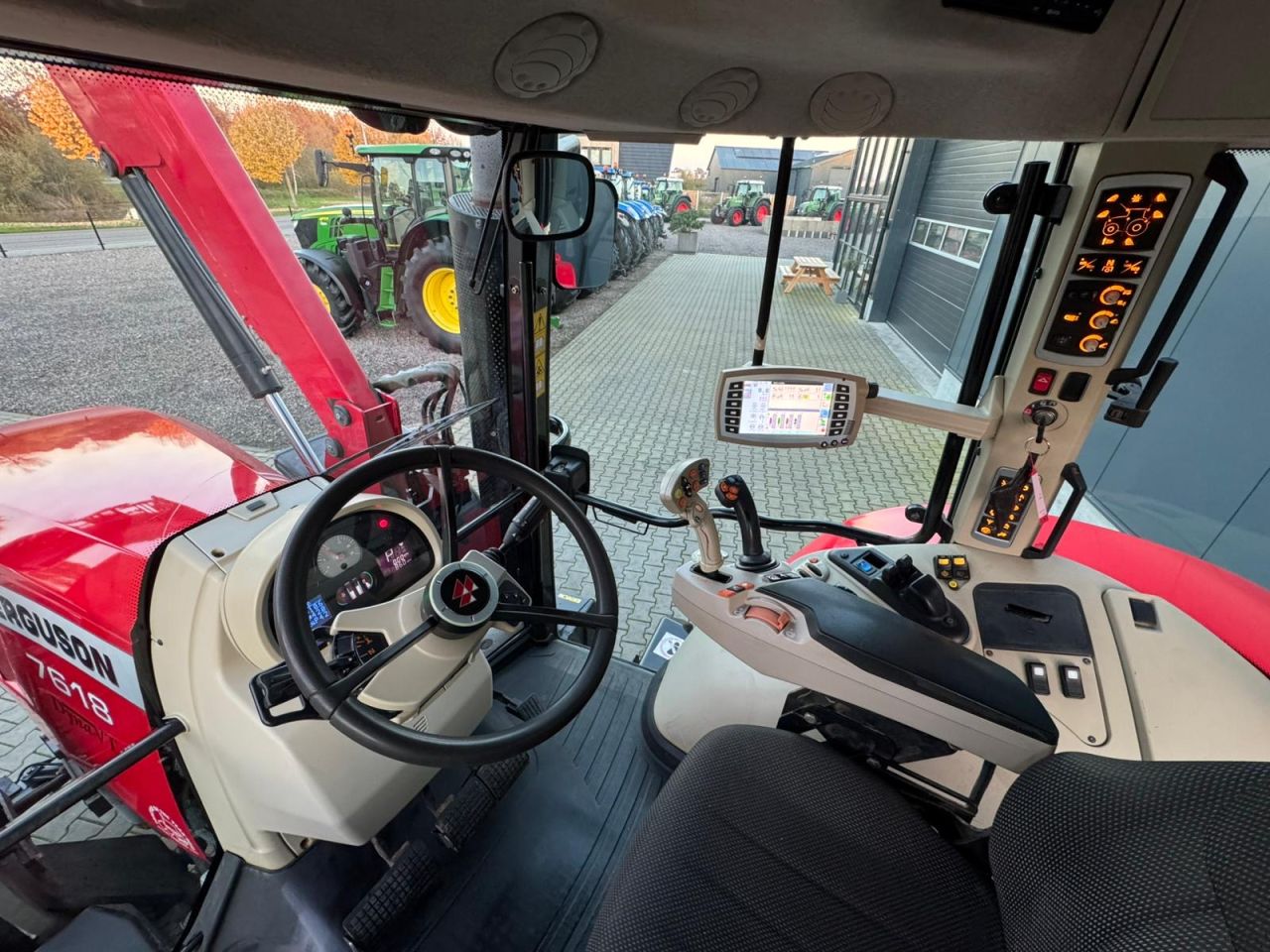 Massey Ferguson 7618 Dyna VT