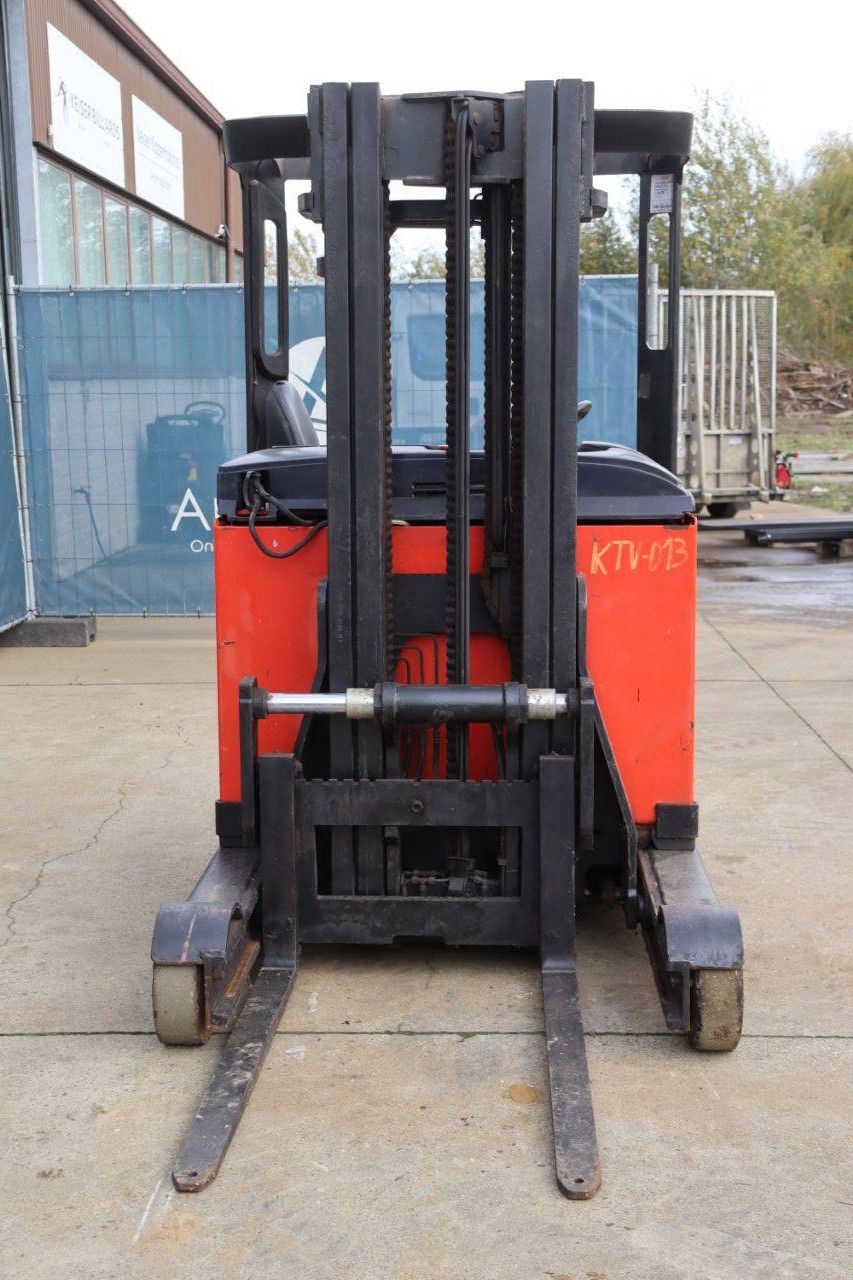 Reach truck Linde R16 Electric 1600kg 4.7m 1997