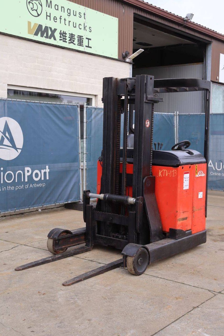 Reach truck Linde R16 Electric 1600kg 4.7m 1997