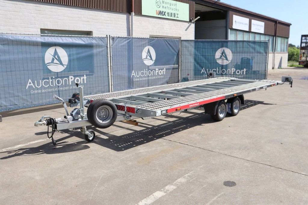 Kippbarer Autotransporter LKW 3000RT Neu