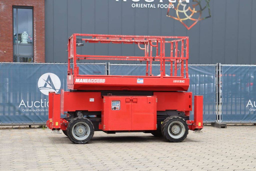 Manitou 120SC-2 Diesel scissor lift 11.96m 2012