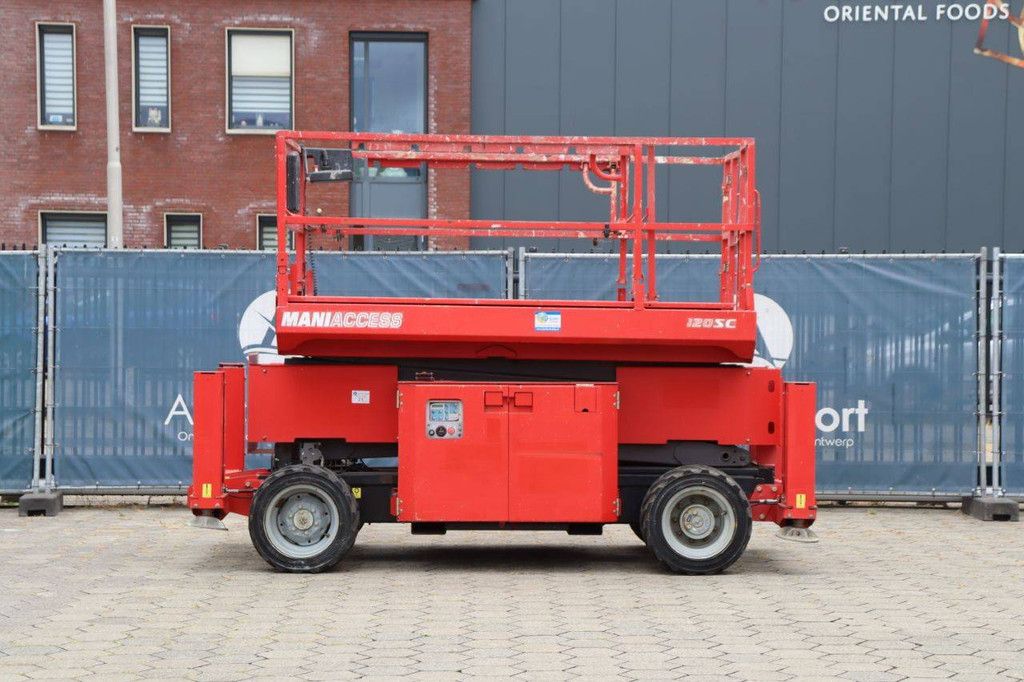 Manitou 120SC-2 Diesel scissor lift 11.96m 2012