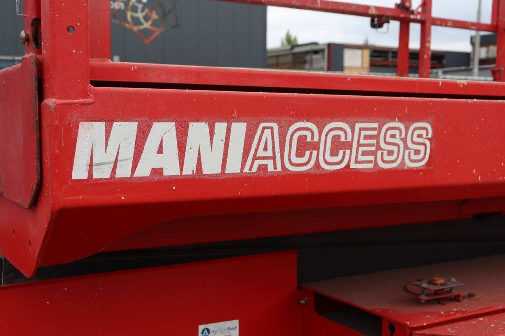 Manitou 120SC-2 Diesel scissor lift 11.96m 2012