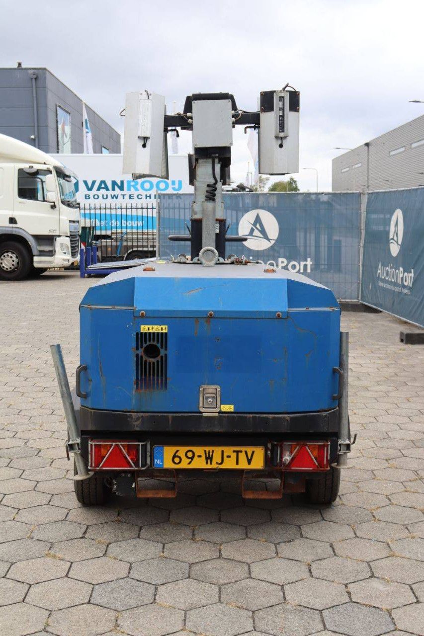 Light pole Towerlight VB-9 Petrol 2012