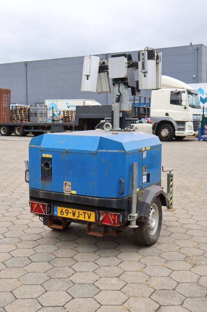 Light pole Towerlight VB-9 Petrol 2012