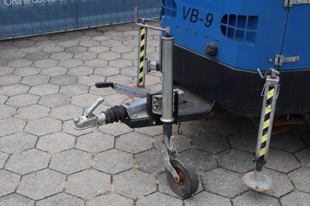 Light pole Towerlight VB-9 Petrol 2012