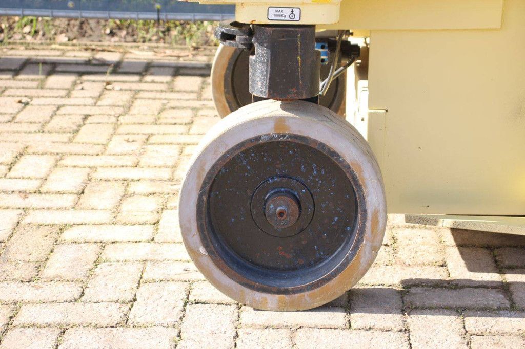 Scissor lift JCPT9.5 Electric 11.5m 2008