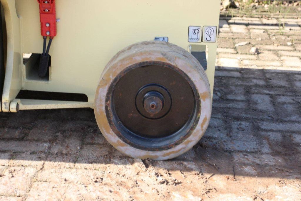 Scissor lift JCPT9.5 Electric 11.5m 2008