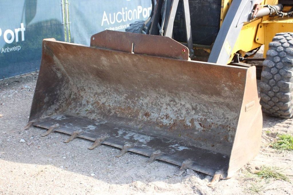 Backhoe loader Volvo BL60B Diesel 2014