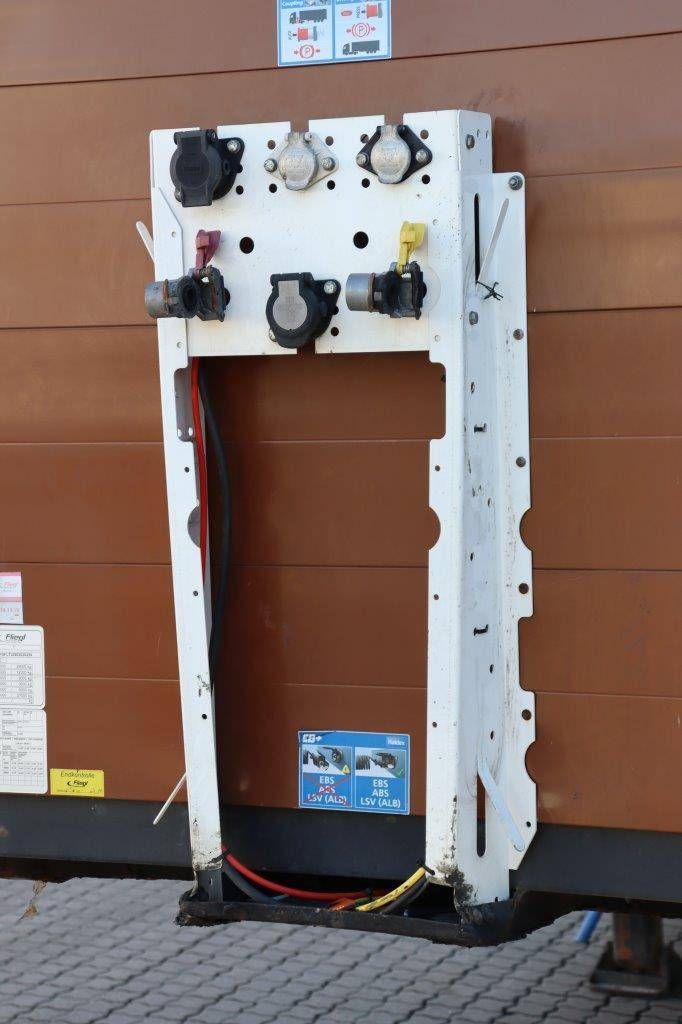 Curtainsider trailer Fliegl SDS 2016