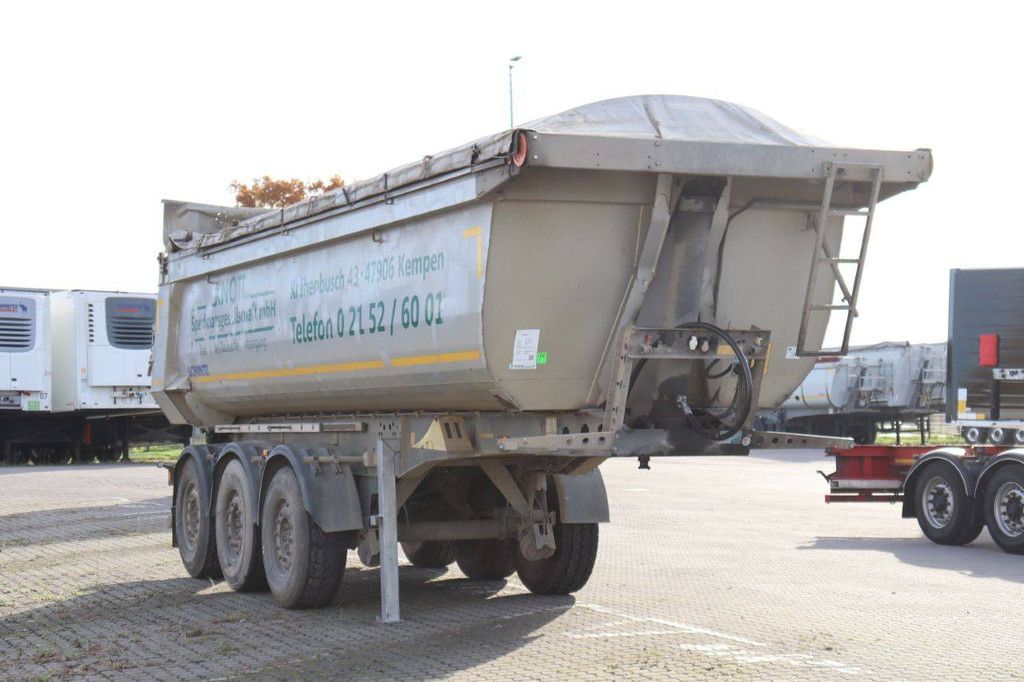 Tipper Semi-trailer Schmitz Cargobull SGF*S3 2016