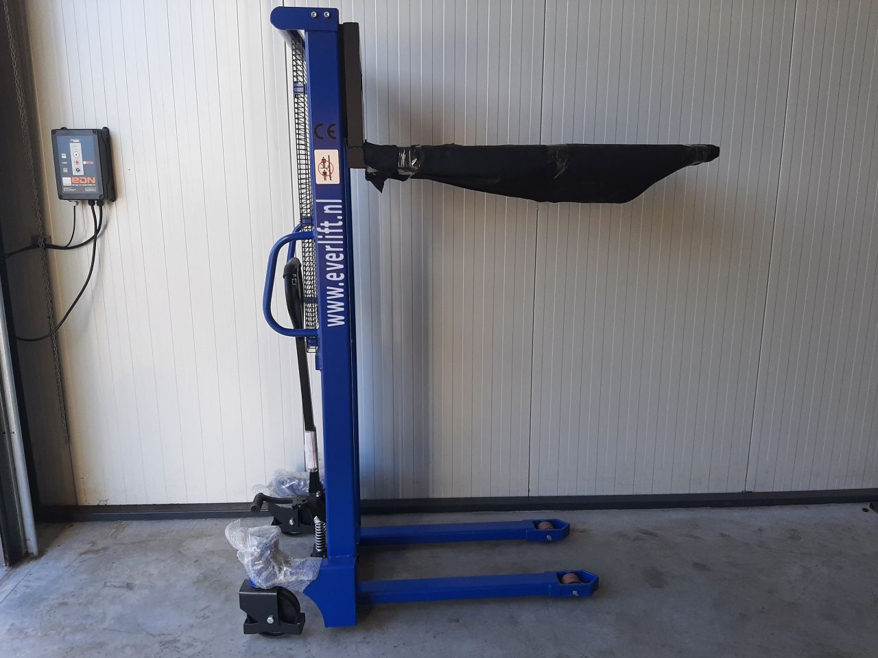 Handmatige stapelaar 1600 mm 1000 kg nieuw