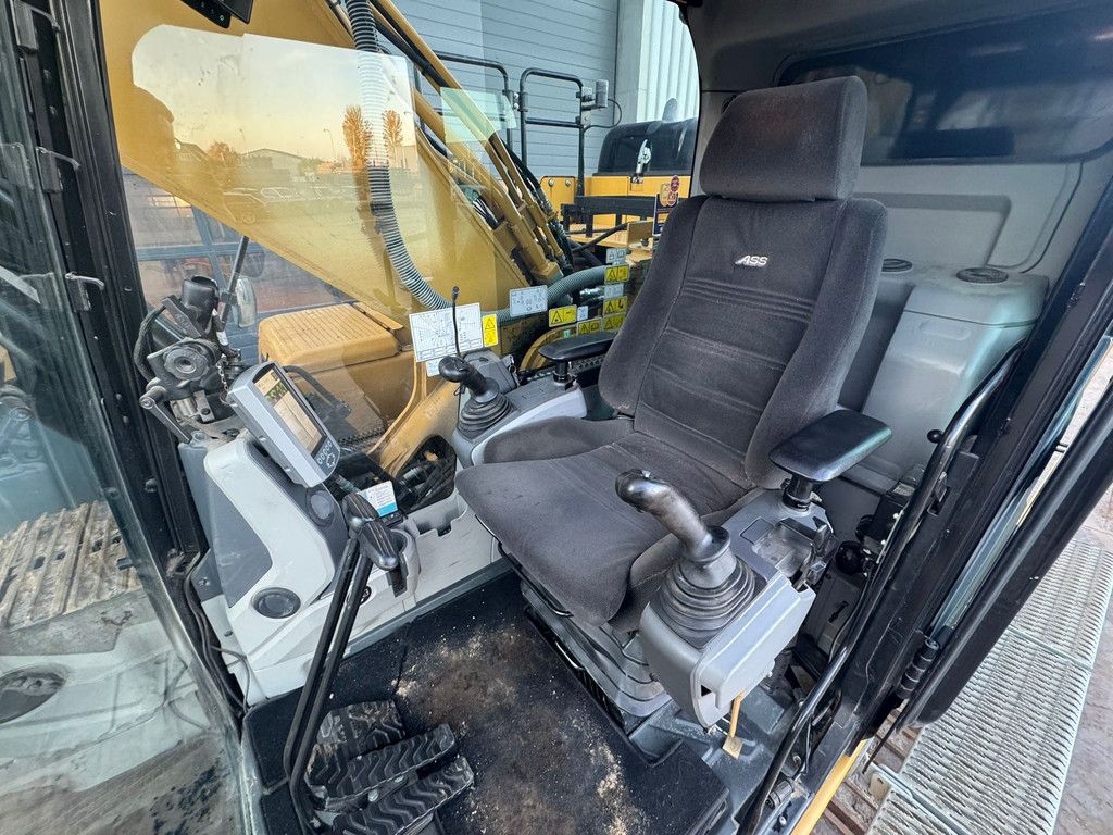 Caterpillar 330FL | Dutch Machine