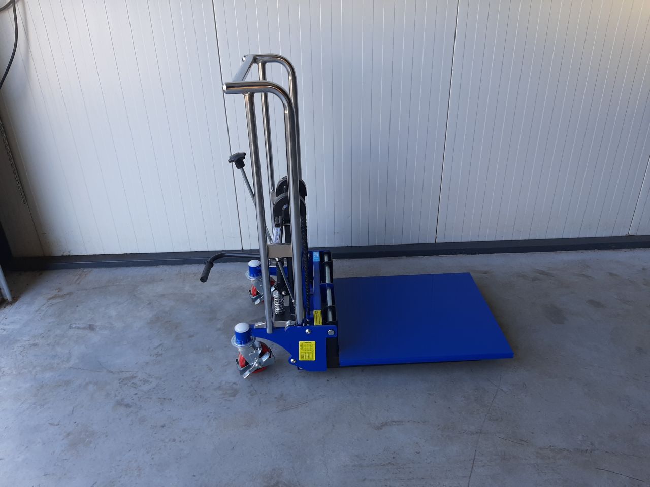 Lichtgewicht / mini stapelaar 850 mm 400 kg lepel lengte 64 cm