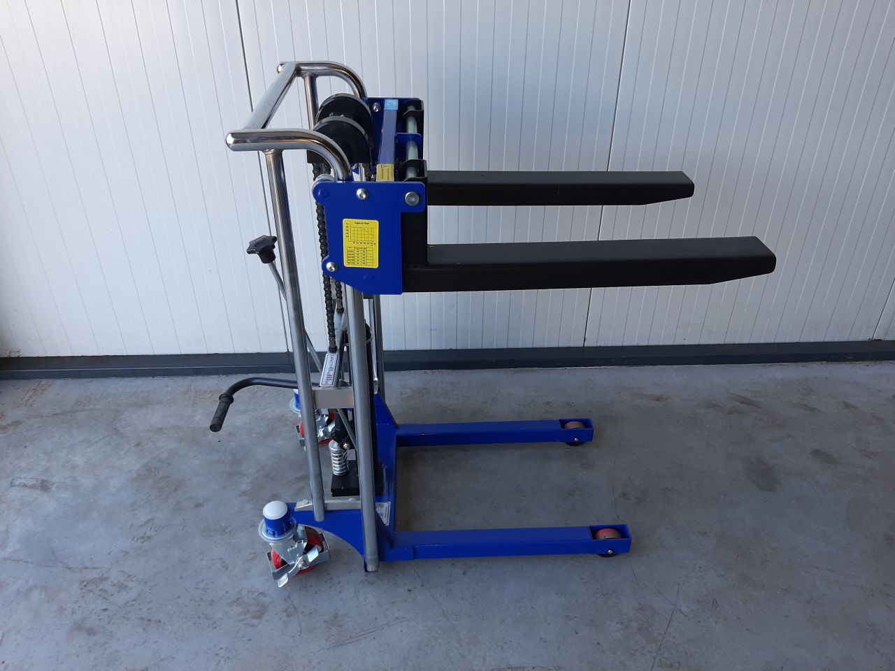 Lichtgewicht / mini stapelaar 850 mm 400 kg lepel lengte 64 cm