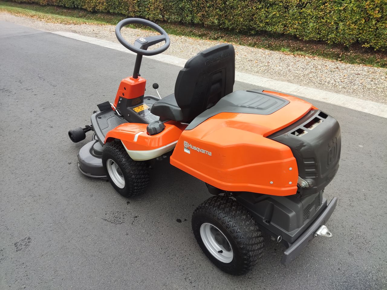 HUSQVARNA zitmaaier (type R216, B&S, 103 cm, hydro, i.z.g.s)