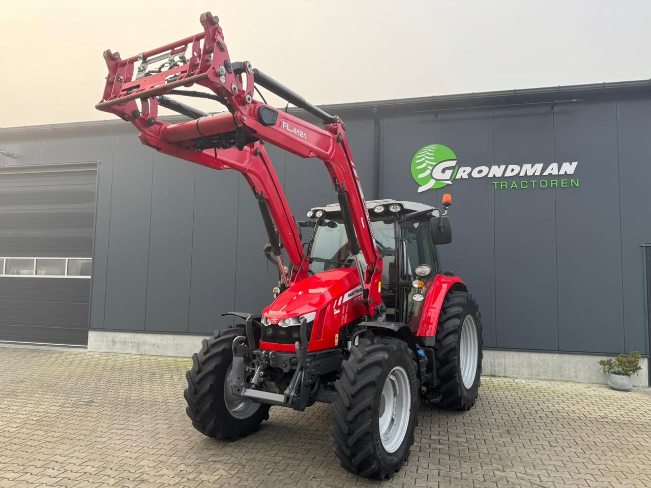 Massey Ferguson 5713 SL