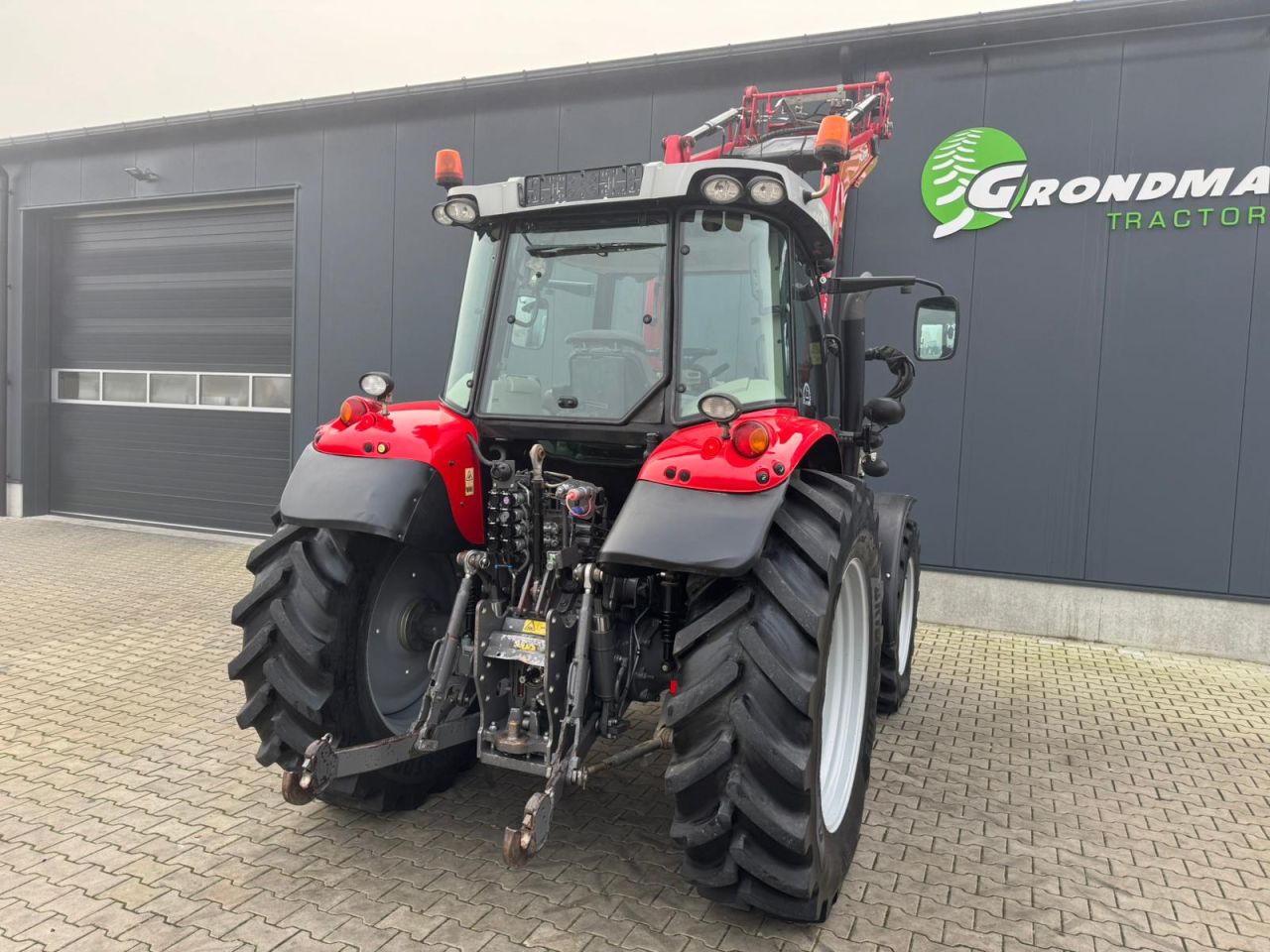 Massey Ferguson 5713 SL
