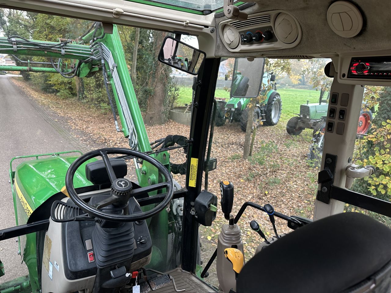 John Deere 5080M met frontlader