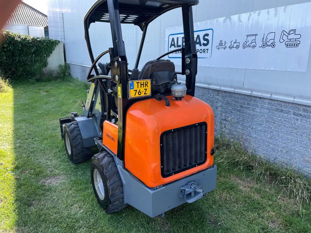 Giant 263S kniklader shovel