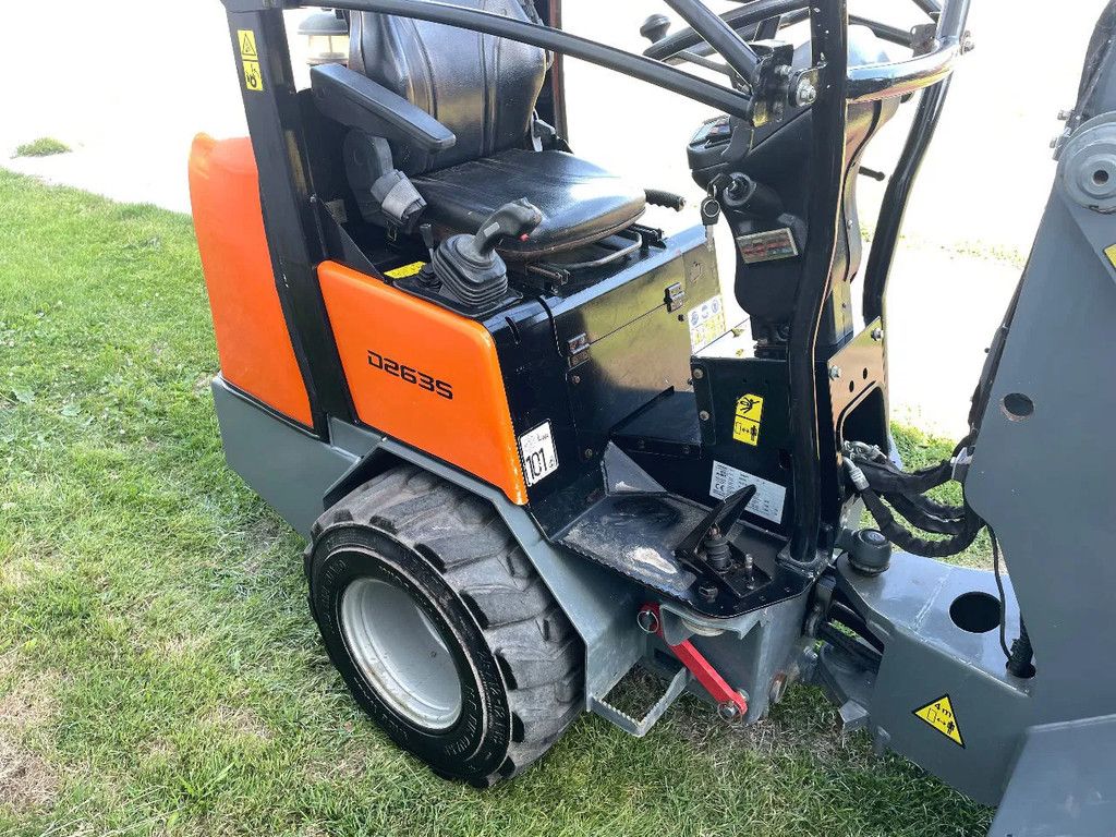 Giant 263S kniklader shovel