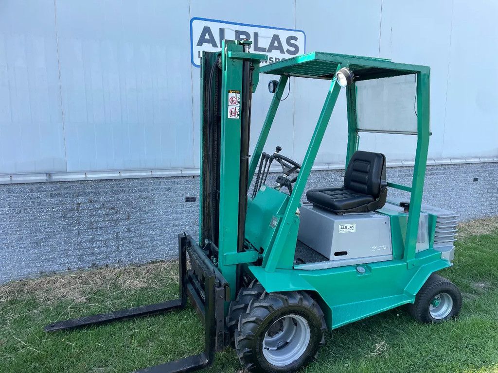 Prins Terriër ruwterrein heftruck automaat