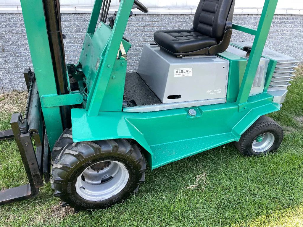 Prins Terriër ruwterrein heftruck automaat