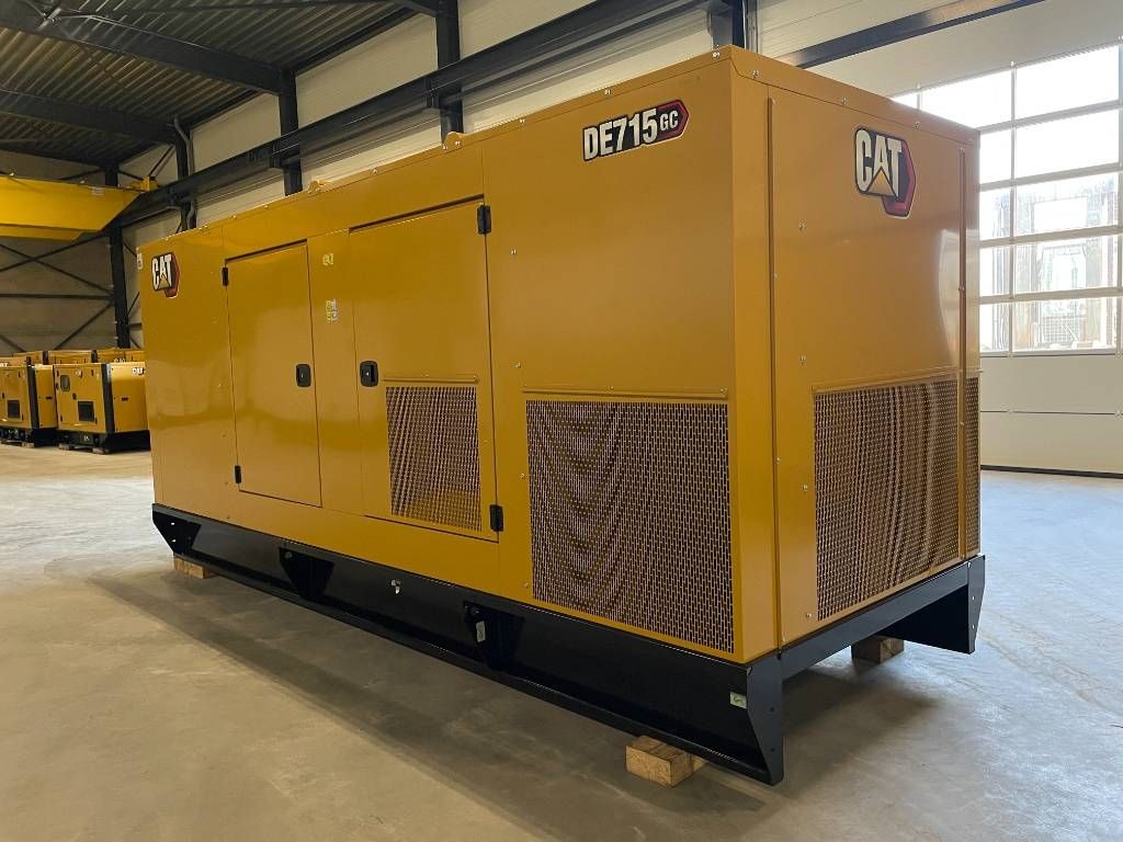 CAT DE715GC - 715 kVA Stand-by Generator - DPX-18224
