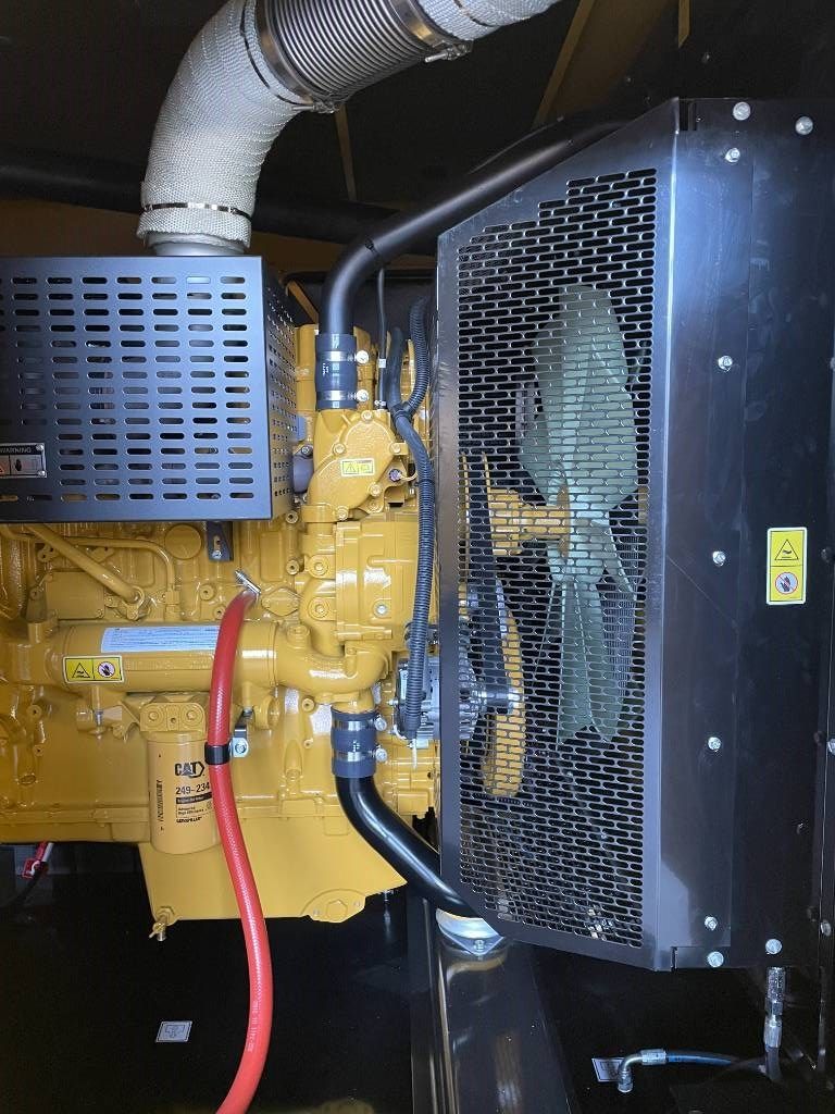 CAT DE715GC - 715 kVA Stand-by Generator - DPX-18224