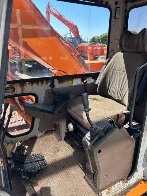 Fiat-Hitachi FH 200 LC