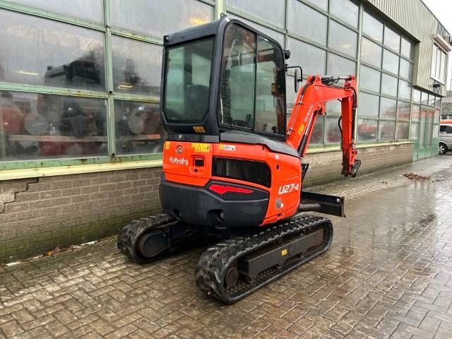 Kubota U 27-4