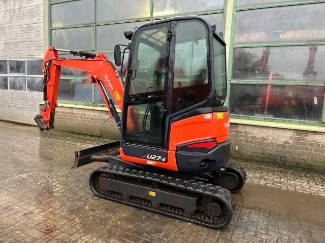 Kubota U 27-4