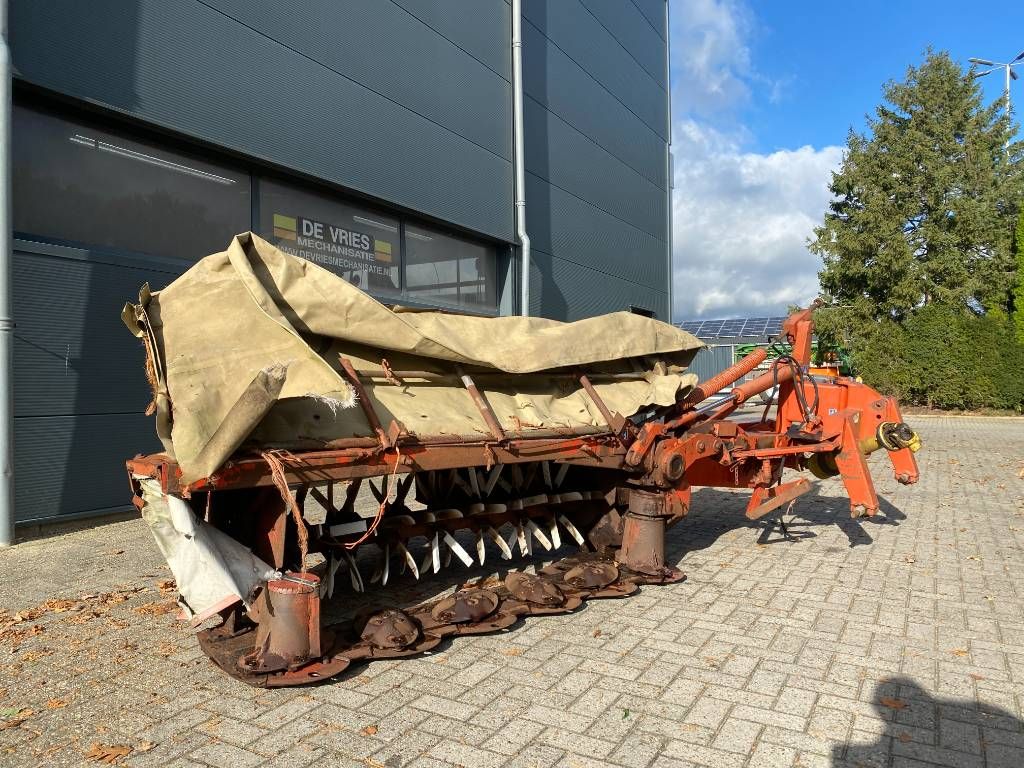 Kuhn 2.82