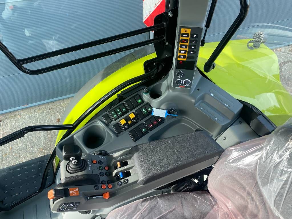 CLAAS Arion 630 HEXASHIFT CIS+