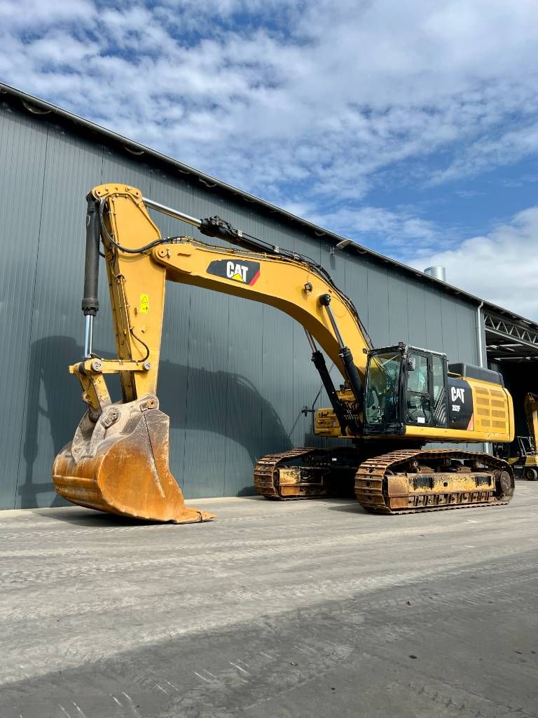 CAT 352F
