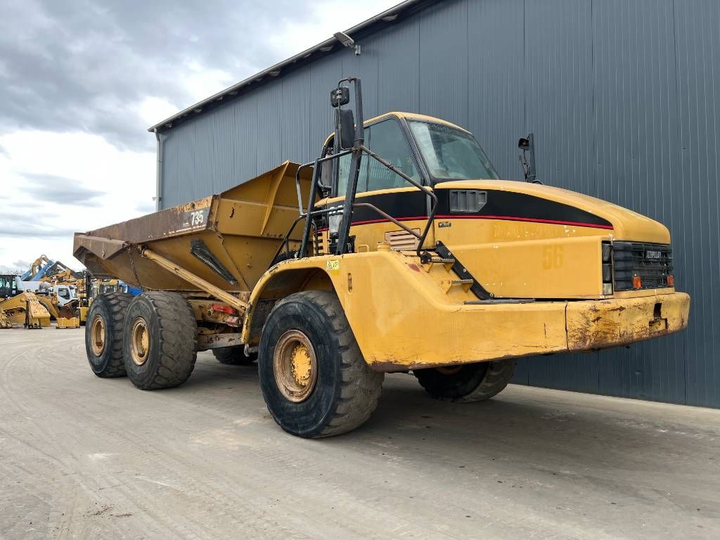 CAT 735