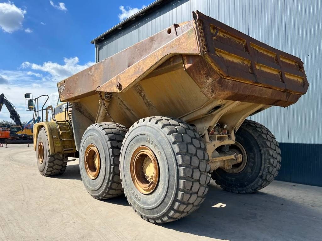 CAT 740