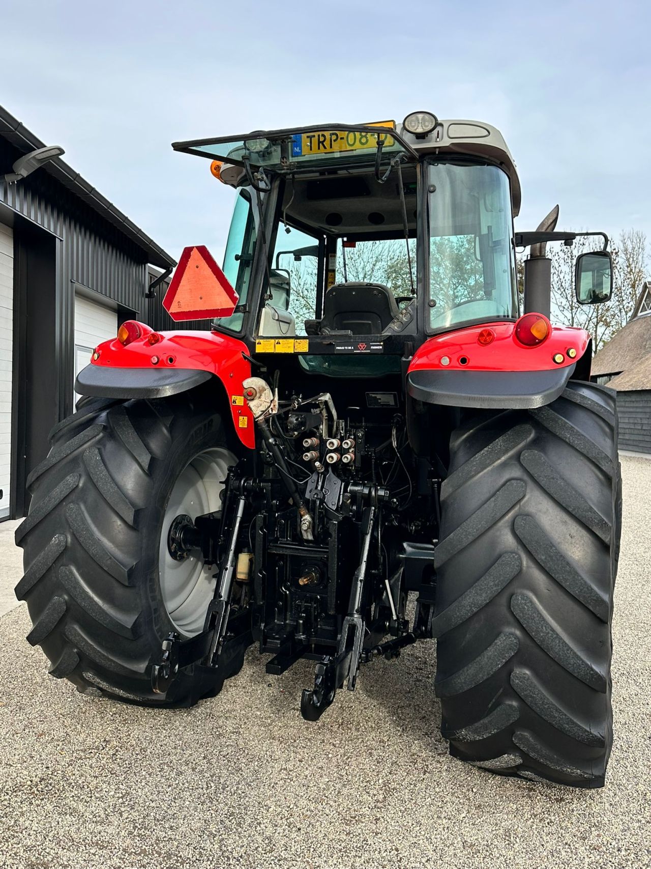 TE KOOP: zeer nette MASSEY FERGUSON 6480